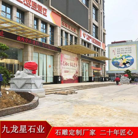 芝麻黑石雕港币狮▪广东惠州龙门农商银行