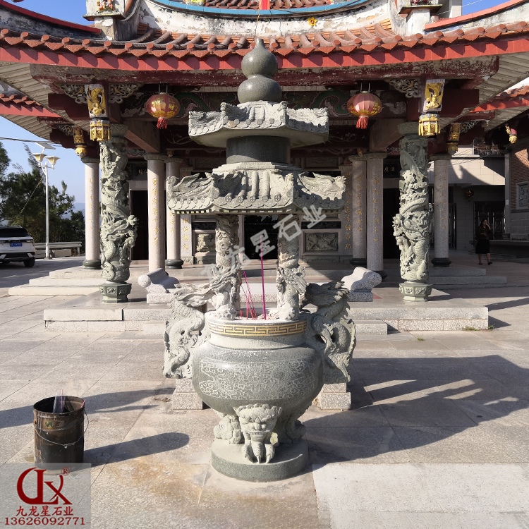 寺院圆形石雕香炉的款式造型